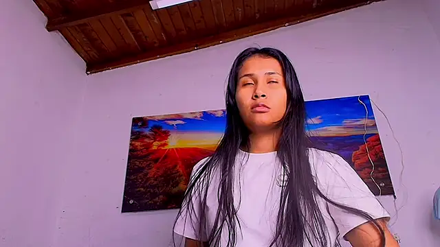 Snapshot of anisha_x chatting on 10.23.25 anisha x online show from 10.23.25