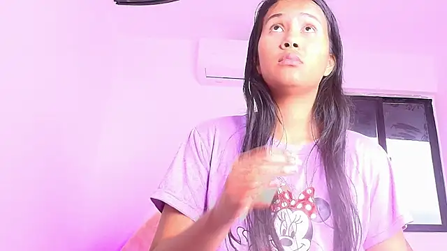 Snapshot of anisha_x chatting on 11.13.25 anisha x online show from 11.13.25