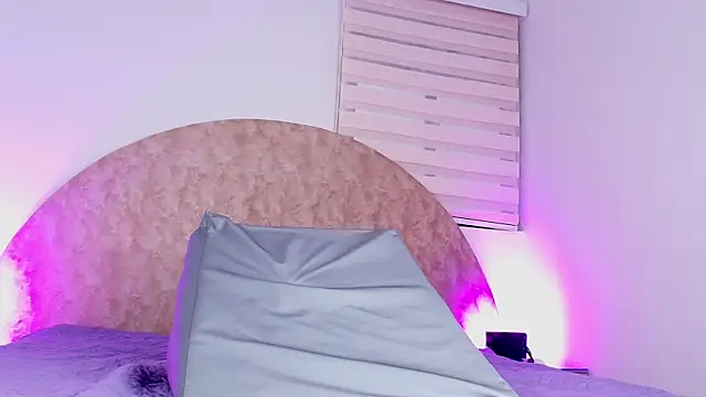 Snapshot of anisha_x chatting on 11.27.25 anisha x online show from 11.27.25