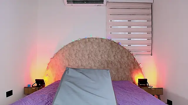 Snapshot of anisha_x chatting on 12.01.25 anisha x online show from 12.01.25