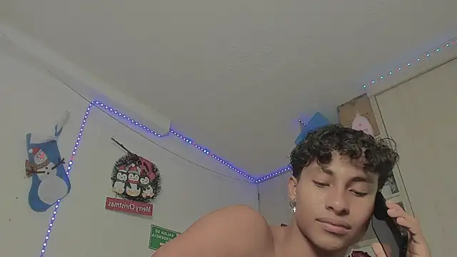 Snapshot of _diegsz_ chatting on 12.11.24 diegsz online show from 12.11.24