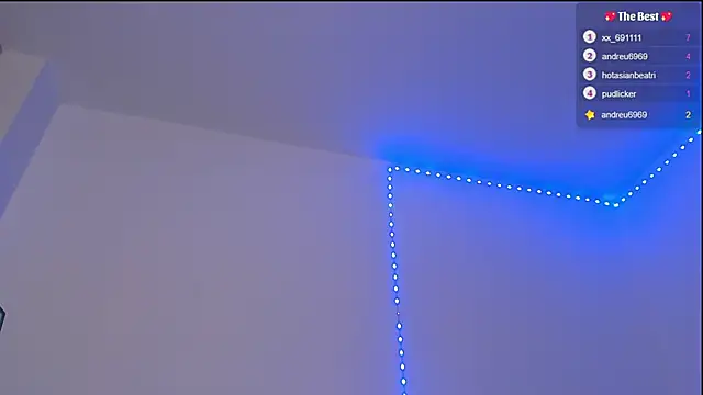 Snapshot of _diegsz_ chatting on 03.17.25 diegsz online show from 03.17.25