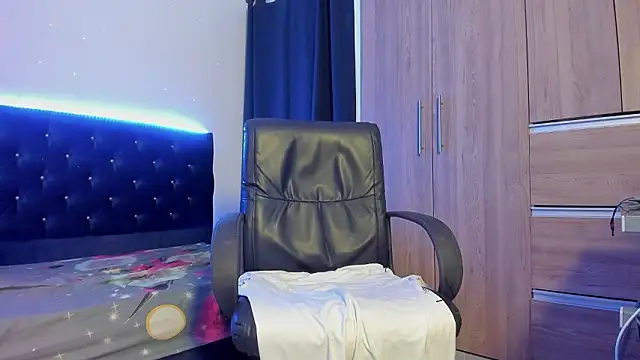 Snapshot of _diegsz_ chatting on 03.23.26 diegsz online show from 03.23.26