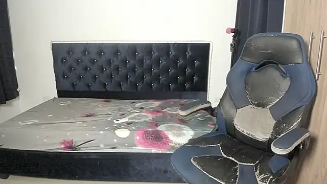 Snapshot of _diegsz_ chatting on 04.10.26 diegsz online show from 04.10.26