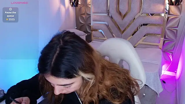 meraki fraise online show from 10.03.25