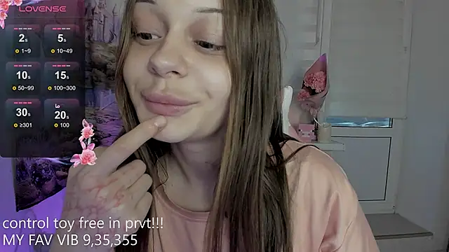 Snapshot of shy_melony chatting on 10.30.25 shy melony online show from 10.30.25