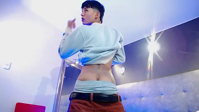 Twinkie-Alex18 online show from 02.17.25