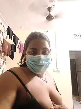 Hotmilfxox online show from 04.16.26