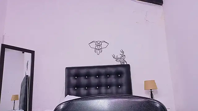 Skinny hottie18 online show from 03.10.25