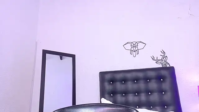 Skinny hottie18 online show from 03.18.25