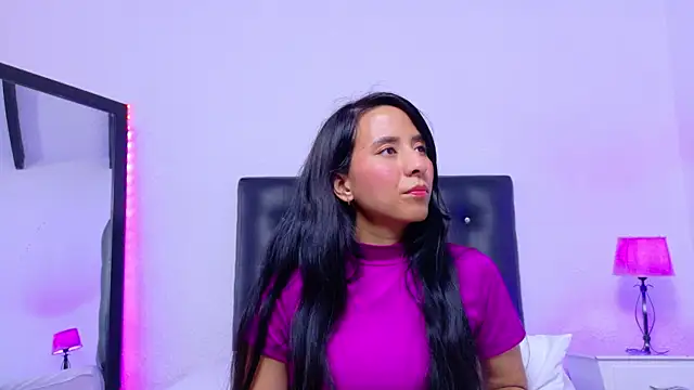 Skinny hottie18 online show from 10.02.25