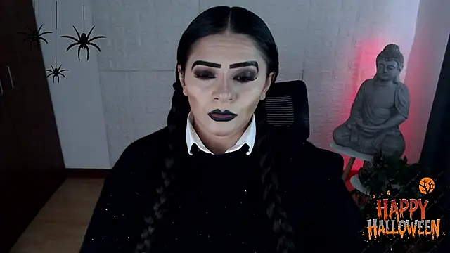 Snapshot of GODDESS_EVANS chatting on 10.31.25 GODDESS EVANS online show from 10.31.25