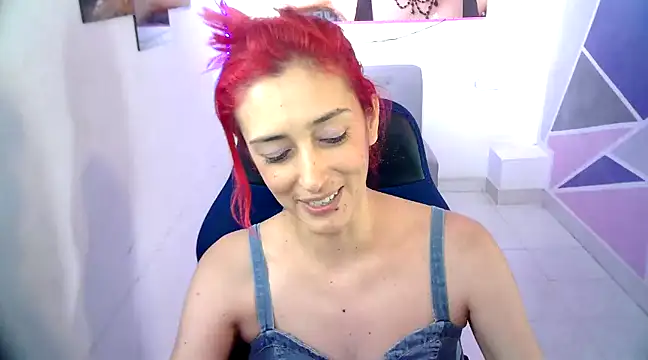 Snapshot of Ruby_Your_Milf chatting on 12.26.24 Ruby Your Milf online show from 12.26.24