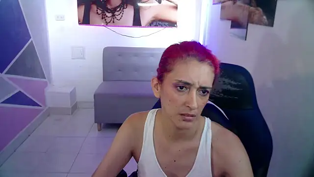 Snapshot of Ruby_Your_Milf chatting on 01.08.25 Ruby Your Milf online show from 01.08.25