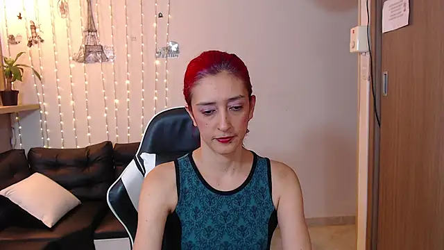 Snapshot of Ruby_Your_Milf chatting on 01.23.25 Ruby Your Milf online show from 01.23.25