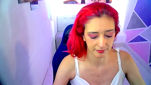 Snapshot of Ruby_Your_Milf chatting on 01.25.25 Ruby Your Milf online show from 01.25.25