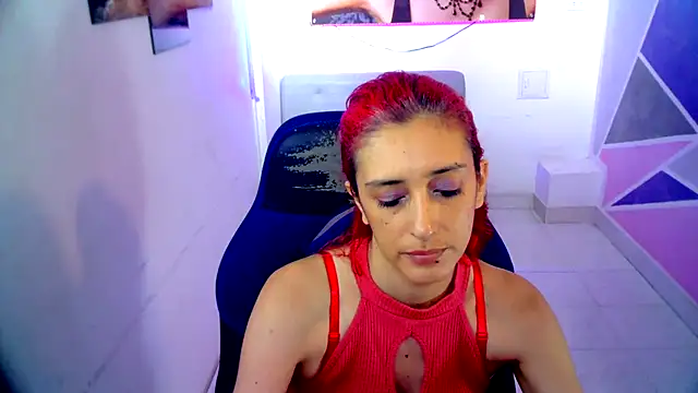 Snapshot of Ruby_Your_Milf chatting on 01.29.25 Ruby Your Milf online show from 01.29.25