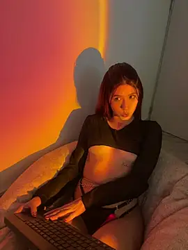 Snapshot of AnnyCherry_ chatting on 02.05.25 AnnyCherry online show from 02.05.25