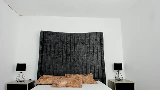 AnnyCherry  online show from 12.20.25