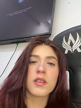 Snapshot of AnnyCherry_ chatting on 02.11.26 AnnyCherry online show from 02.11.26