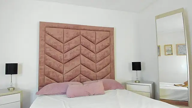 AnnyCherry  online show from 04.20.26