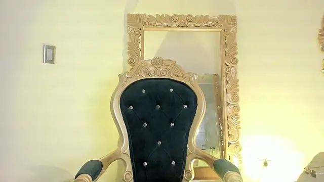 Ari sunshine  online show from 09.11.25