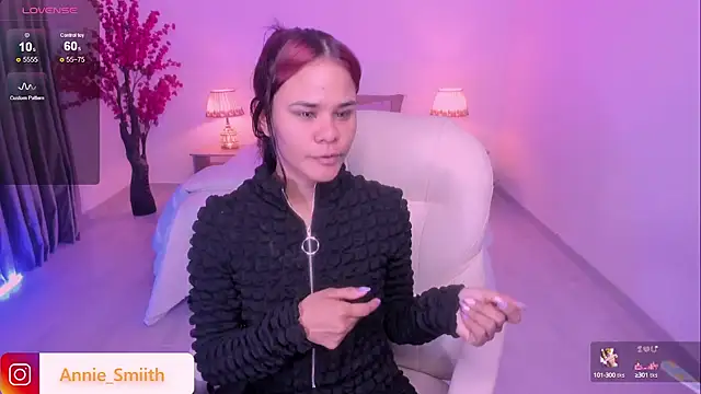 Snapshot of anniie_smith chatting on 09.11.25 anniie smith online show from 09.11.25