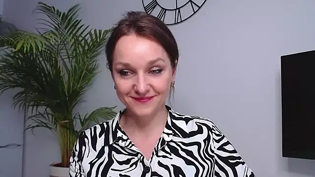 AliciaDesire online show from 01.08.25