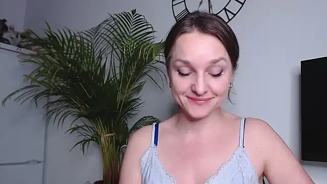 AliciaDesire online show from 02.12.25