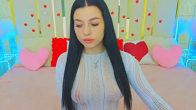 Snapshot of KitnissKiss chatting on 02.26.26 KitnissKiss online show from 02.26.26