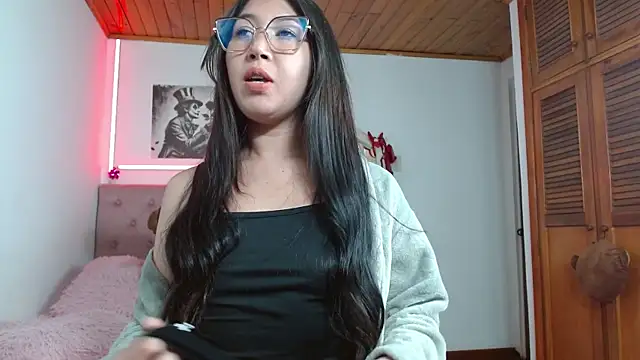 tifanny-squirt online show from 10.12.25