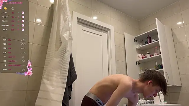 gay boyss online show from 02.14.25