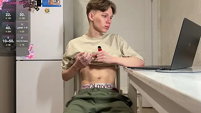 gay boyss online show from 03.14.25