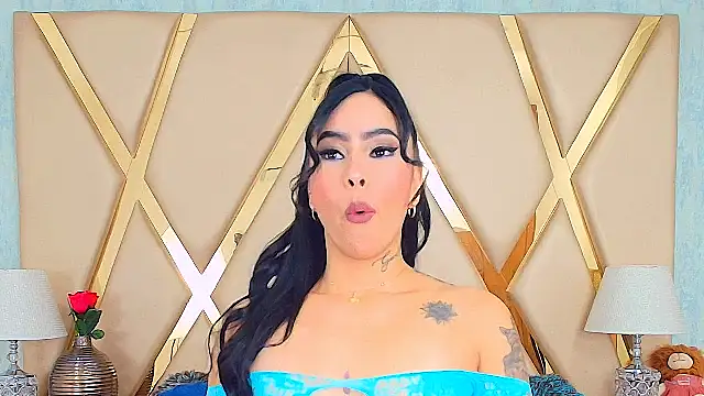 GiahDaniels online show from 02.20.25