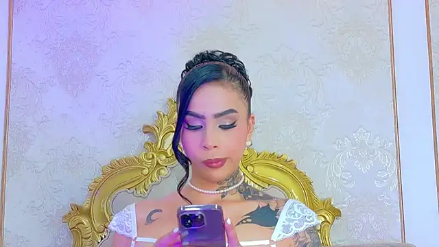 Snapshot of GiahDaniels chatting on 05.19.26 GiahDaniels online show from 05.19.26
