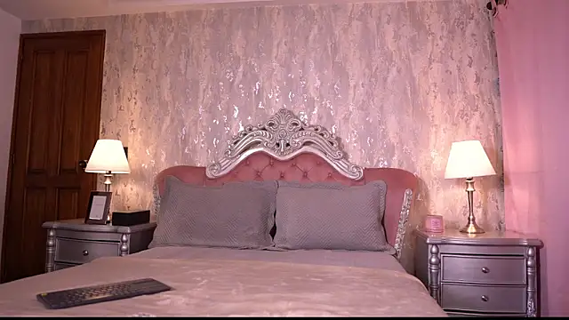 AngelineConnor online show from 04.08.26