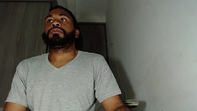 KaelMoreau online show from 03.07.25