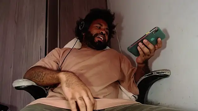 KaelMoreau online show from 03.08.25