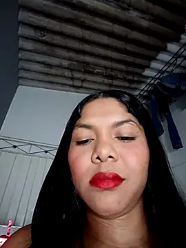 DIORA Latina online show from 02.14.26