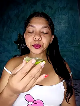 DIORA Latina online show from 07.25.26
