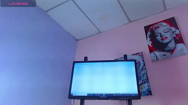 Vahiolet smith online show from 12.16.24