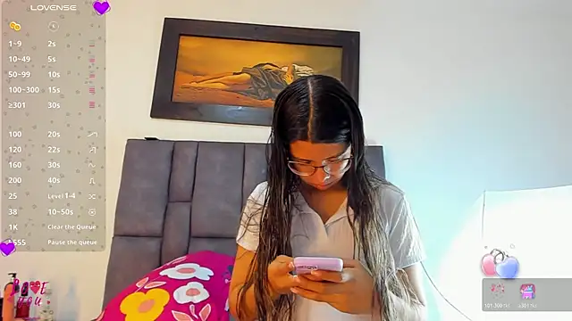 Snapshot of Vahiolet_smith chatting on 02.11.26 Vahiolet smith online show from 02.11.26