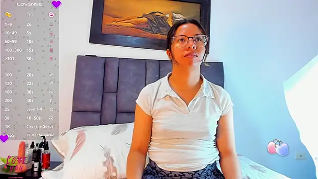 Snapshot of Vahiolet_smith chatting on 02.13.26 Vahiolet smith online show from 02.13.26