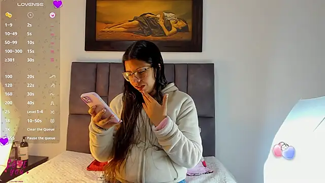 Snapshot of Vahiolet_smith chatting on 02.18.26 Vahiolet smith online show from 02.18.26