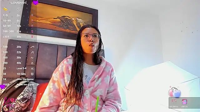 Snapshot of Vahiolet_smith chatting on 02.24.26 Vahiolet smith online show from 02.24.26