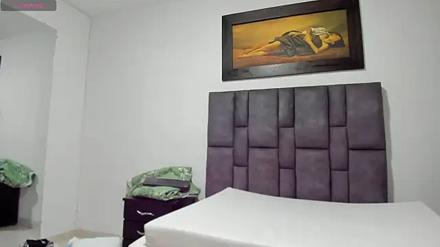 Vahiolet smith online show from 04.14.26