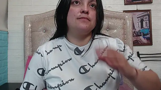 KataleyaStiward online show from 09.11.25