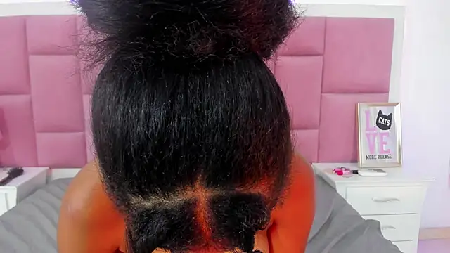 StormiHills online show from 02.07.25