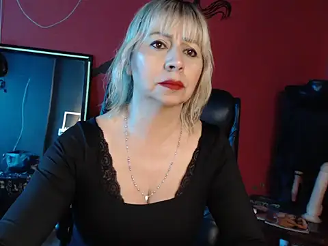 KLOE PIELL online show from 03.03.26