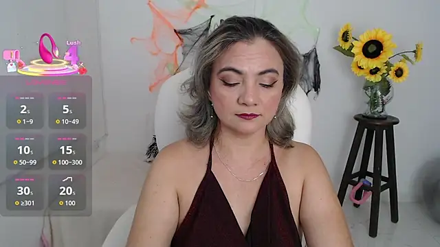 Snapshot of Ghada_milf chatting on 11.03.25 Ghada milf online show from 11.03.25